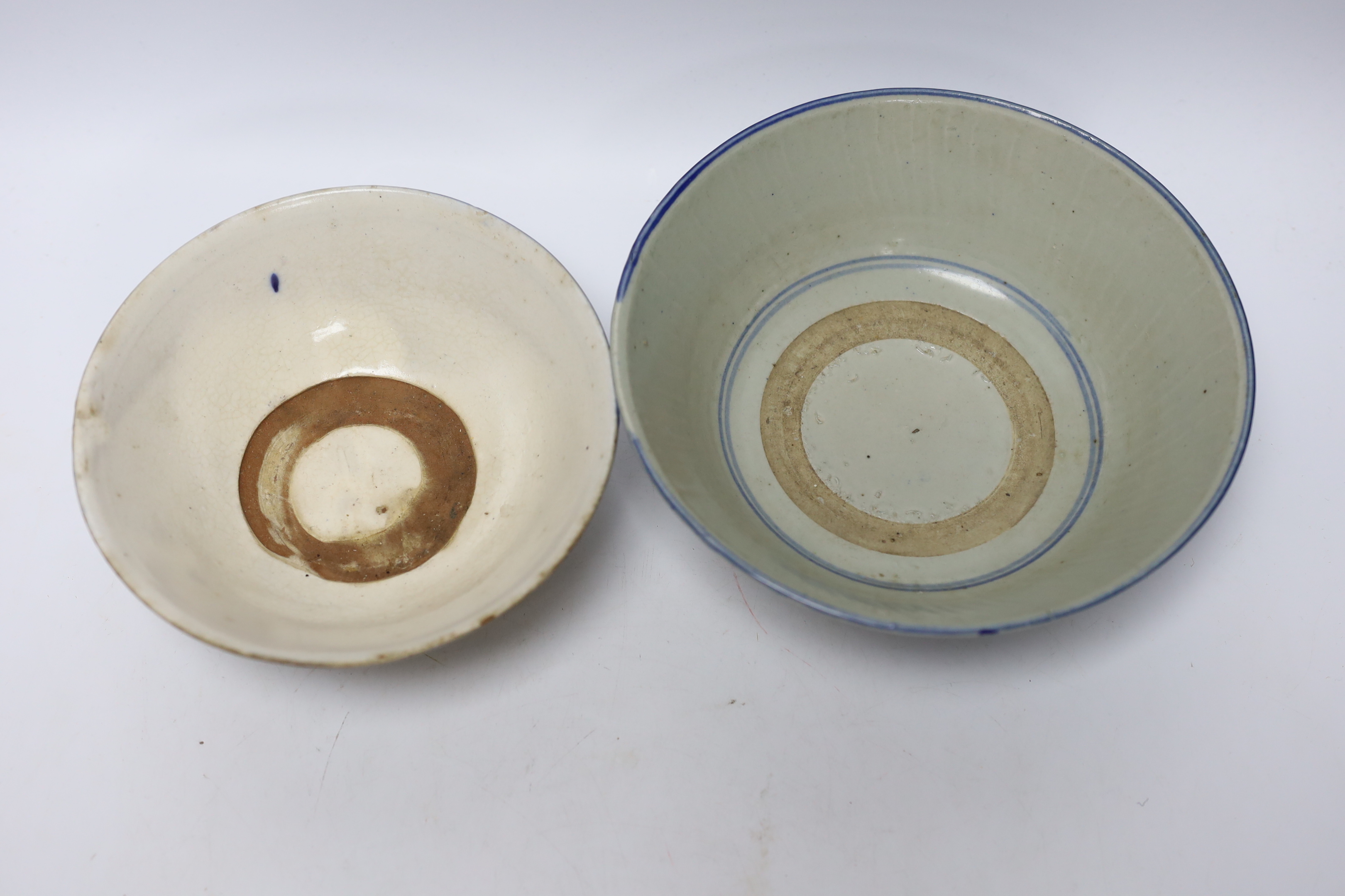 Three Chinese bowls including two blue and white examples, together with a ge ware type square dish, - Image 6 of 7