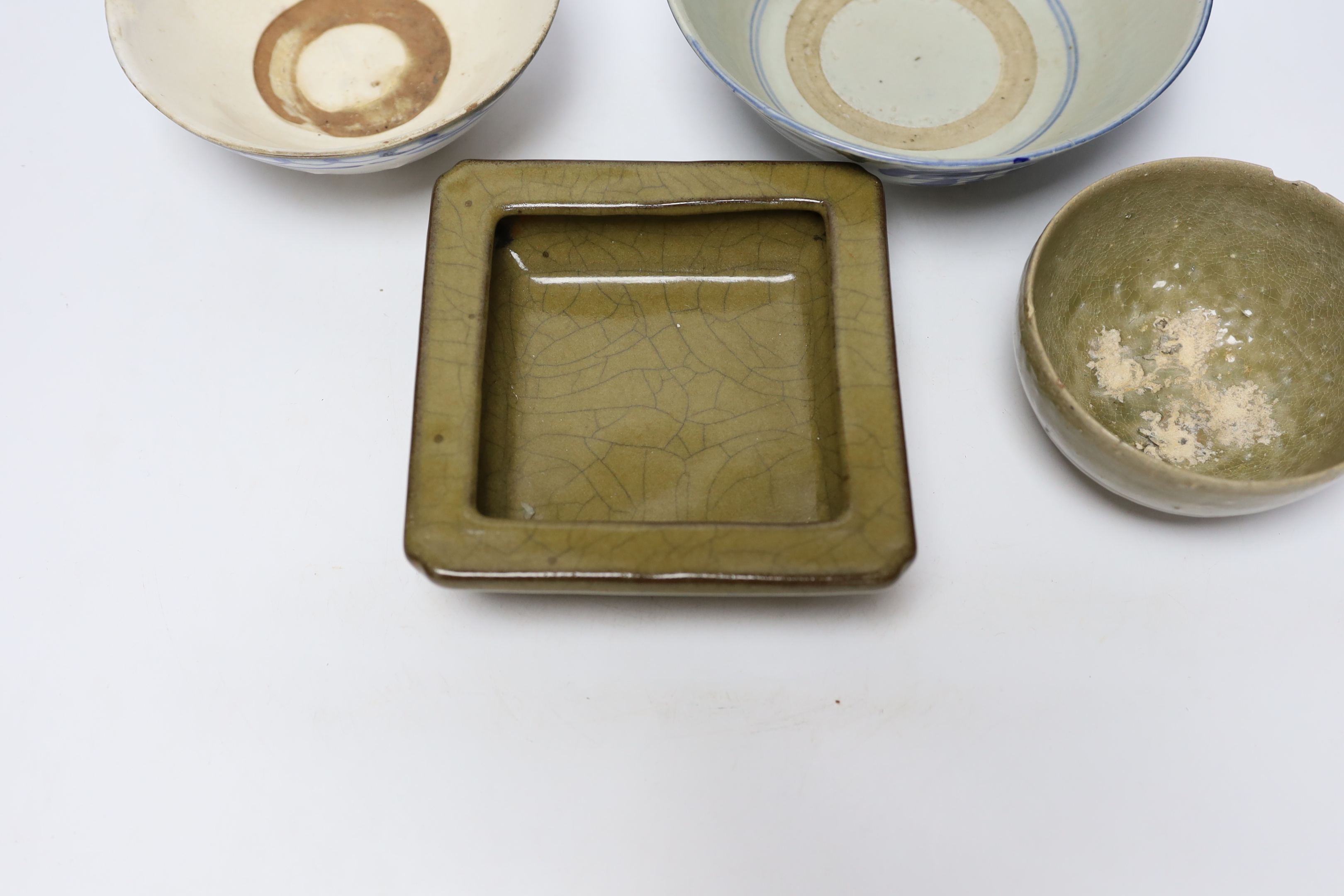 Three Chinese bowls including two blue and white examples, together with a ge ware type square dish, - Image 3 of 7