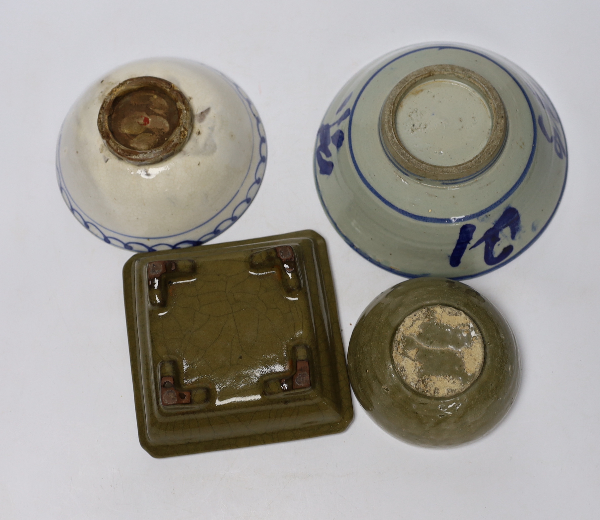 Three Chinese bowls including two blue and white examples, together with a ge ware type square dish, - Image 7 of 7