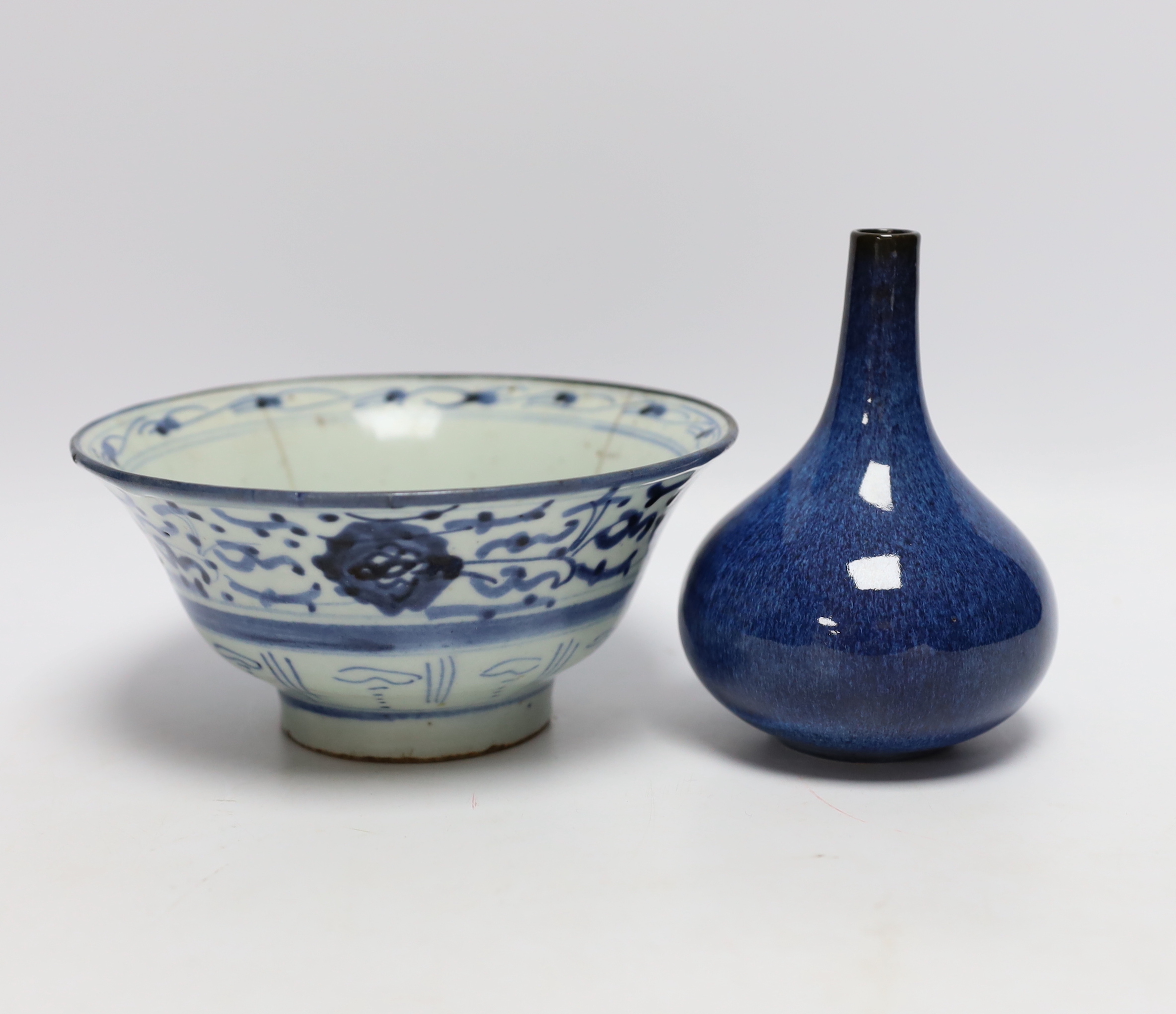 A Chinese blue and white bowl and a vase, largest 17cm in diameter