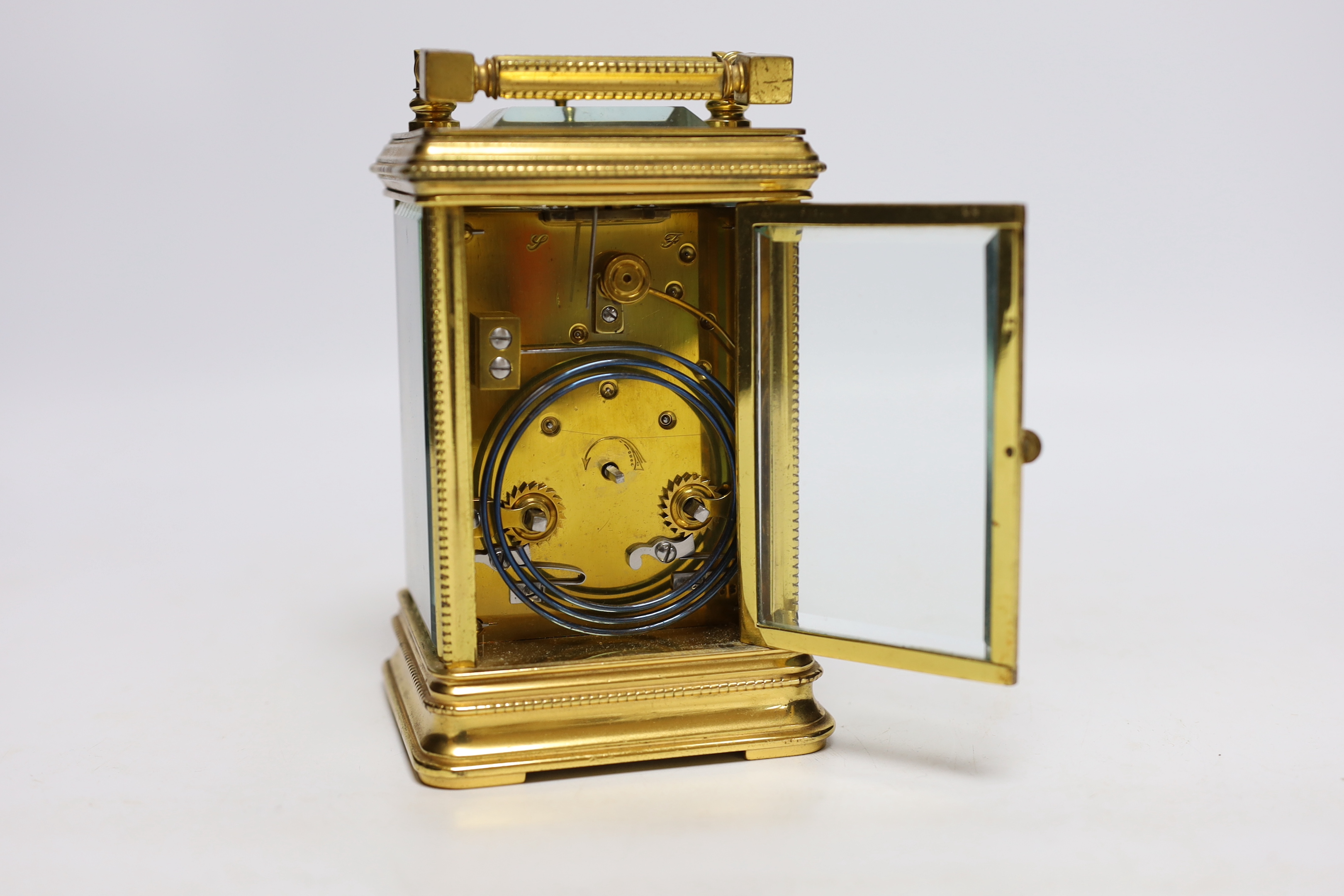 An early 20th century brass repeating carriage clock, 15cm - Image 5 of 5