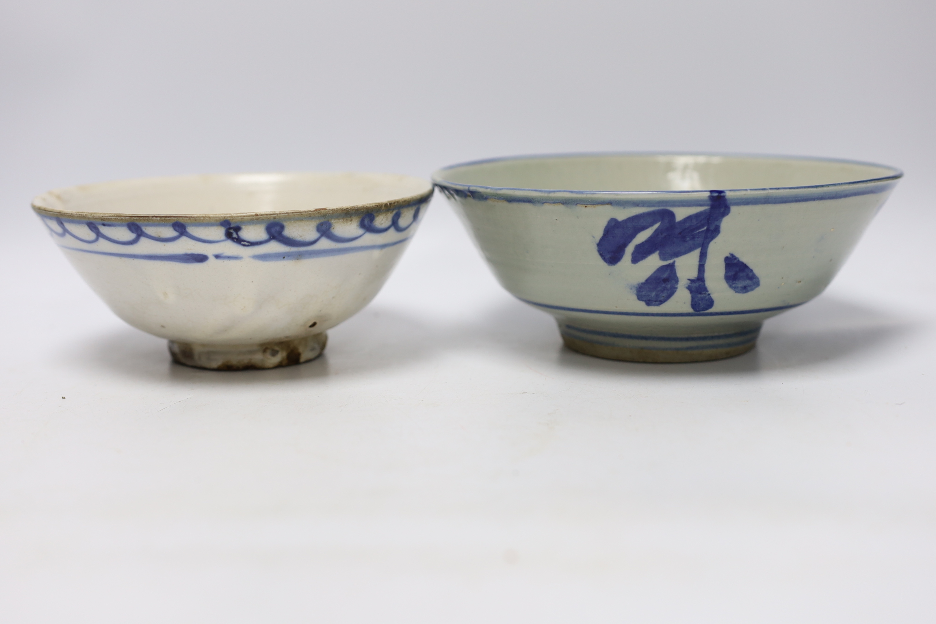 Three Chinese bowls including two blue and white examples, together with a ge ware type square dish, - Image 5 of 7