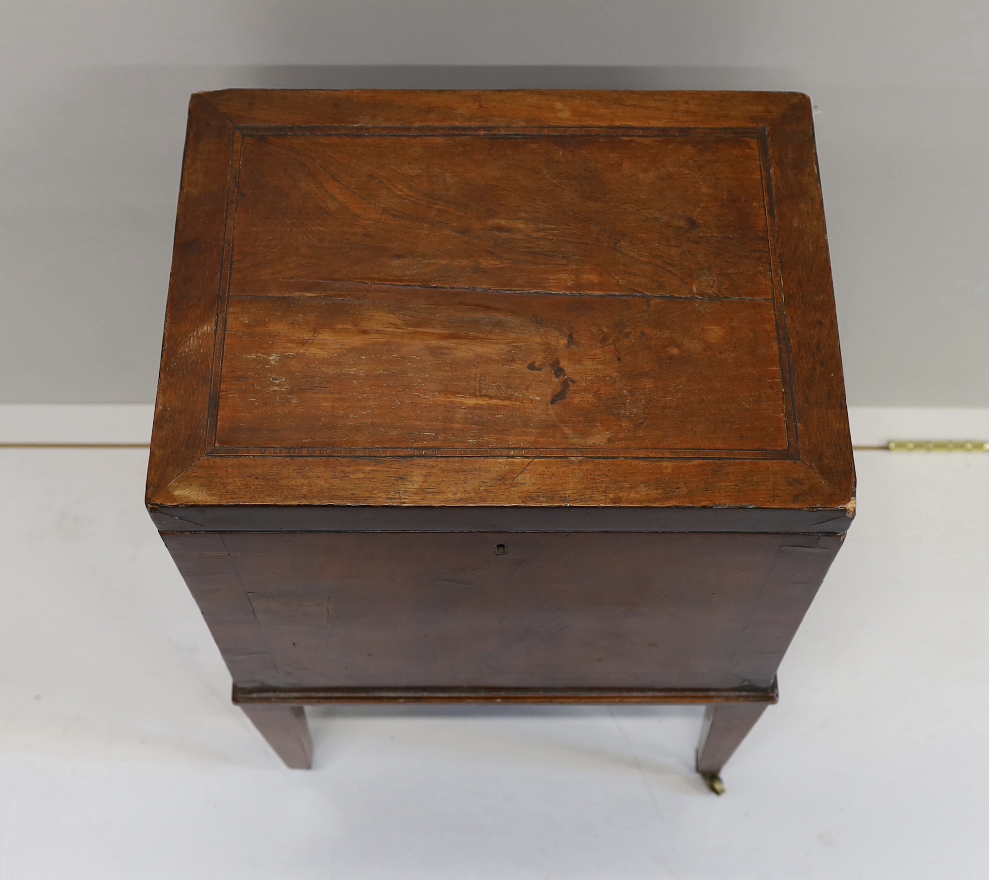 A George III mahogany cellarette, width 41cm, depth 30cm, height 66cm - Image 3 of 6