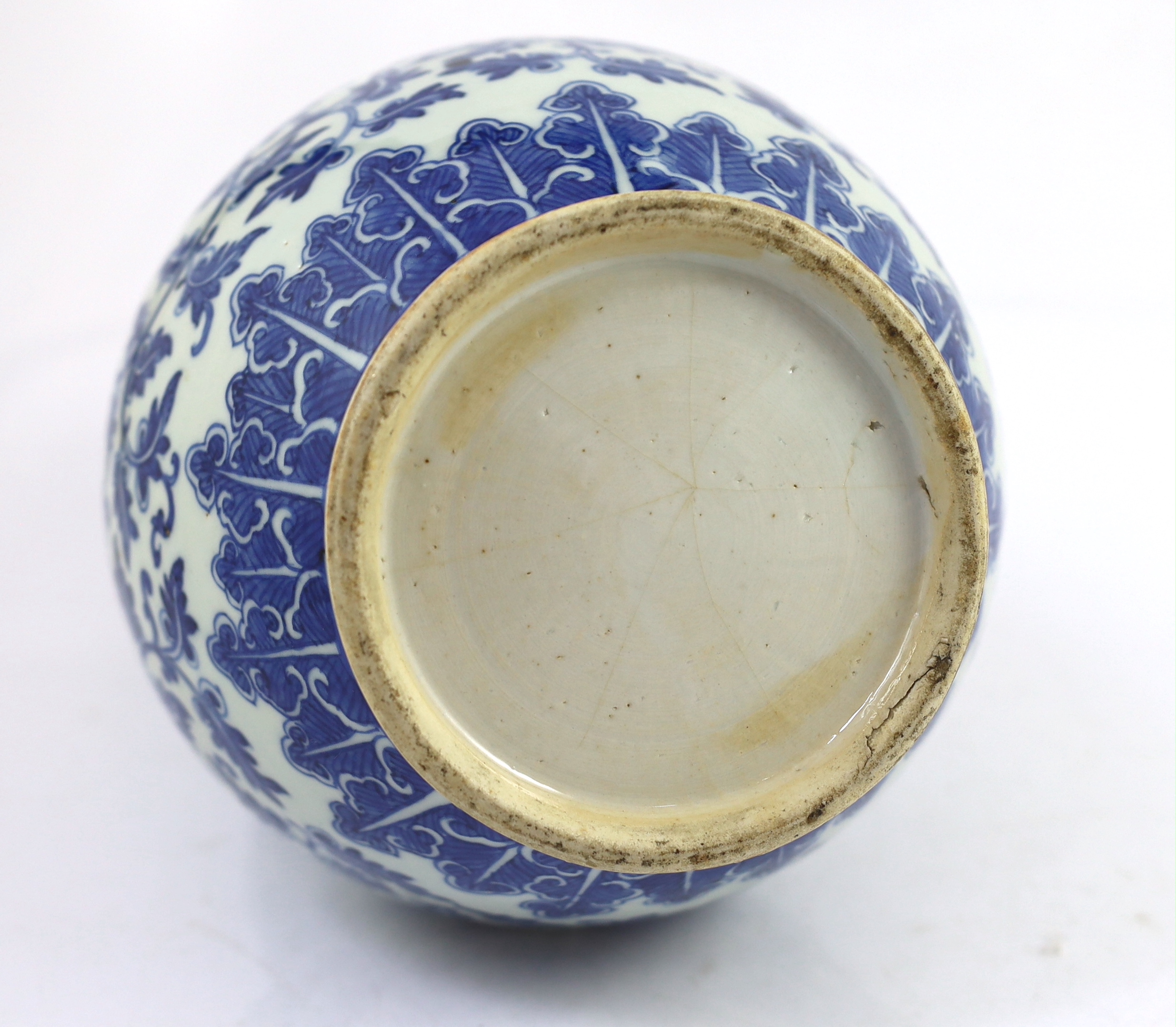 A Chinese blue and white vase, 19th century, 34.5cm high - Image 5 of 5