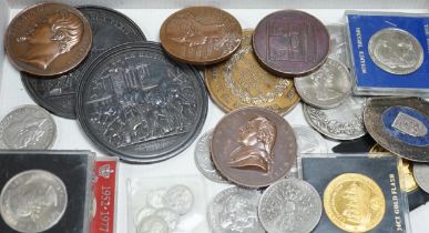 British and French commemorative medals and coins including F. Andrieu, restrikes ‘Arrivee du roi