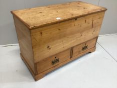 A Victorian pine mule chest with removable twin tray interior, width 107cm, depth 52cm, height