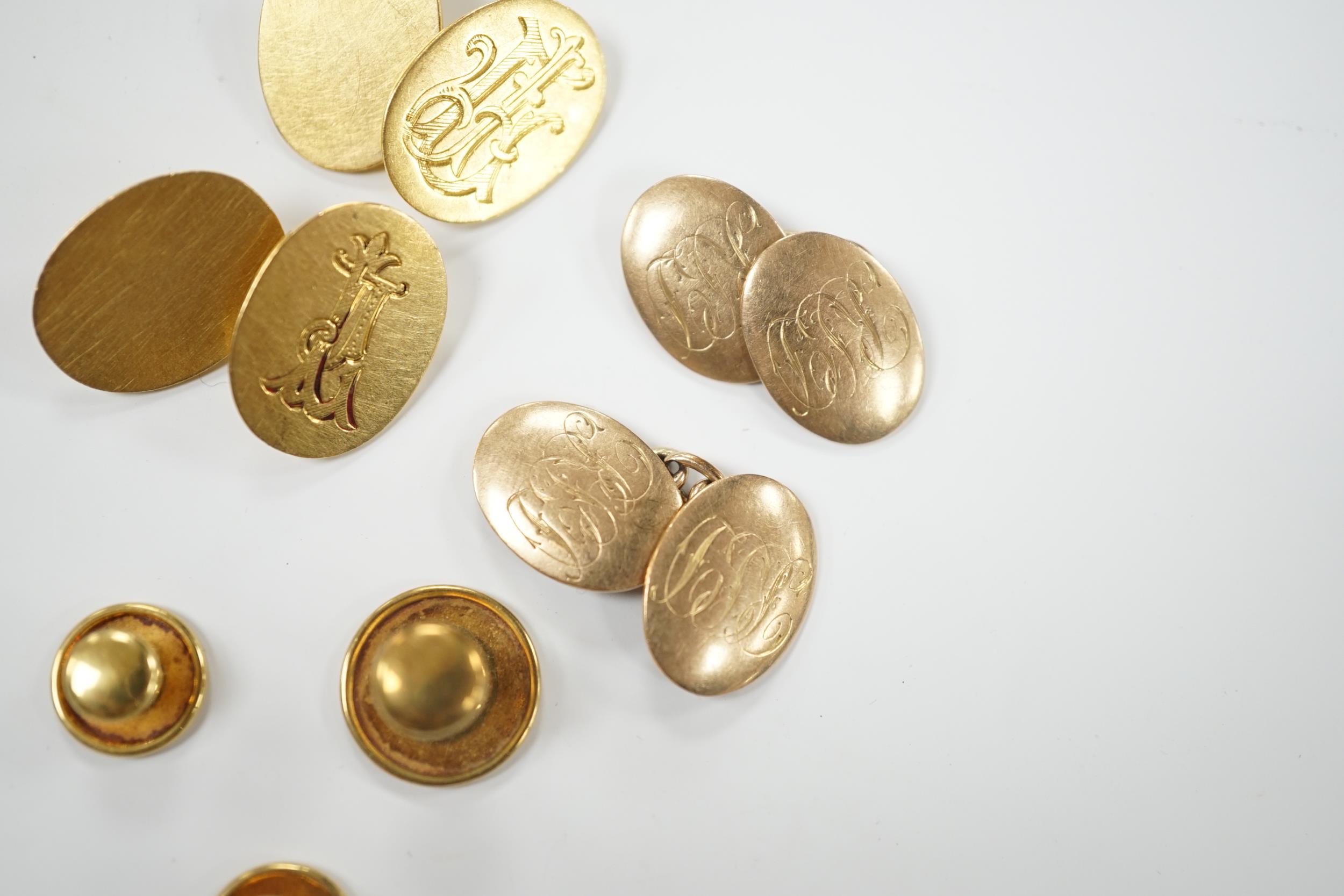 A pair of 18ct gold oval cufflinks, with engraved monogram, three 18ct dress studs and a pair of 9ct - Image 2 of 5