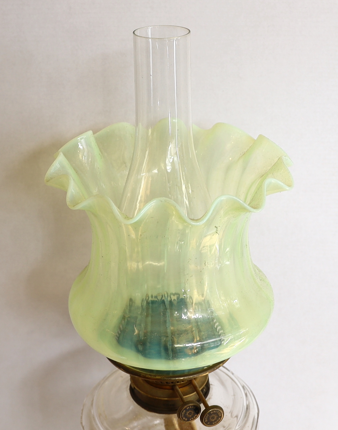 A Victorian brass corinthian column oil lamp with cut glass reservoir and vaseline glass shade, - Image 3 of 4