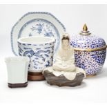 A late 18th century Chinese blue and white octagonal export plate and other items, Chinese export