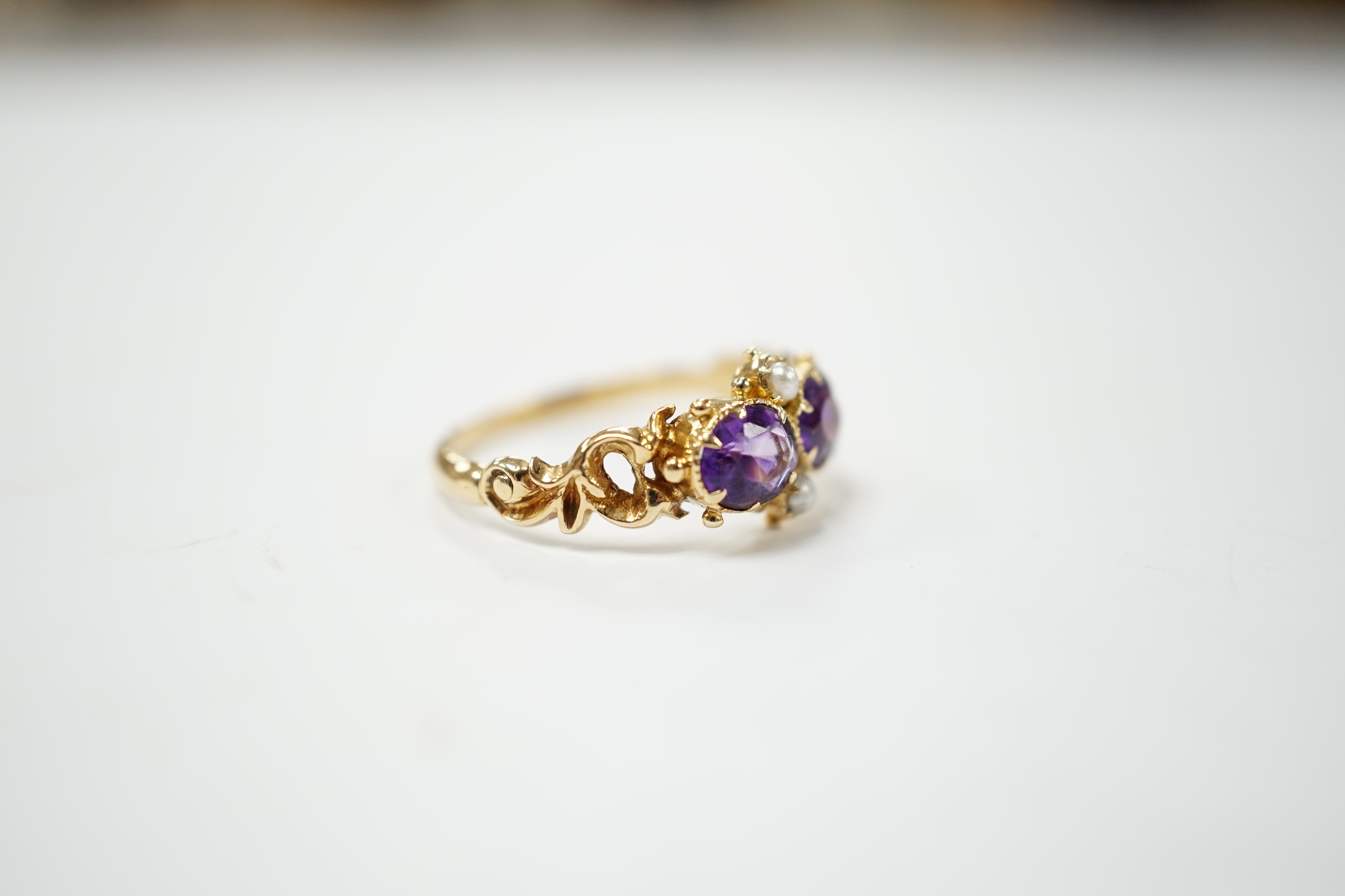 A Victorian style yellow metal, amethyst and pearl dress ring, size L - Image 3 of 4