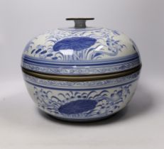A blue and white Oriental bowl and cover, 29cm diameter