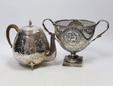 A late Victorian pierced silver neo-classical design sugar bowl, Chester 1900, 261 grams, and a 19th