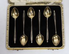 A cased set of six silver coffee spoons, Birmingham 1929, 38 grams