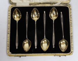 A cased set of six silver coffee spoons, Birmingham 1929, 38 grams