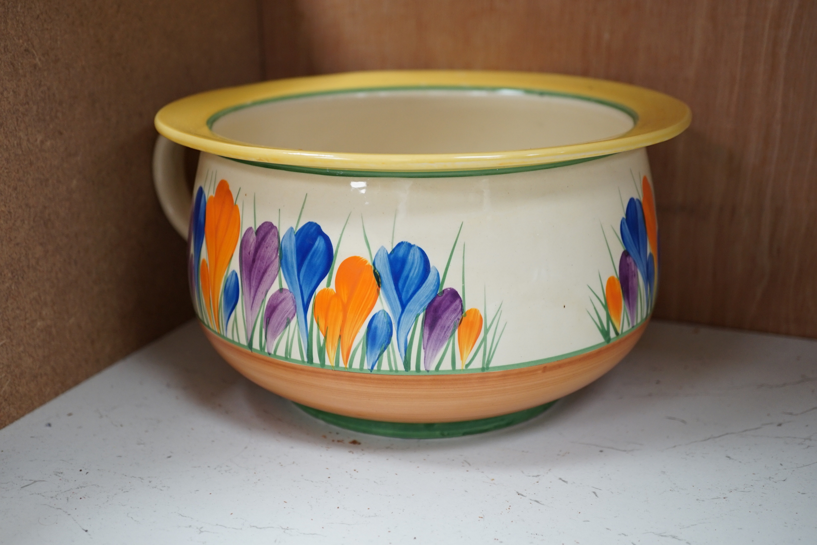 A Clarice Cliff Crocus pattern jug and basin, chamber pot and teapot with cover missing, basin - Image 6 of 6