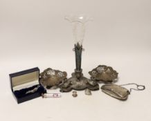 A pair of Edwardian pierced silver bonbon dishes, four other modern silver items and a plated