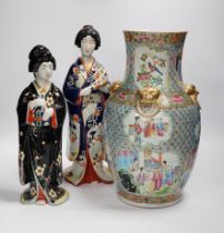 Two Japanese figures wearing kimonos, early 20th century and a 19th century Chinese famille rose