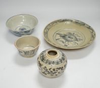 An Annamese dish, two bowls, a jar and a dish, 15th/16th century, 23cm diameter