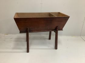 A 19th century elm dough bin (no cover), width 101cm, depth 47cm, height 74cm