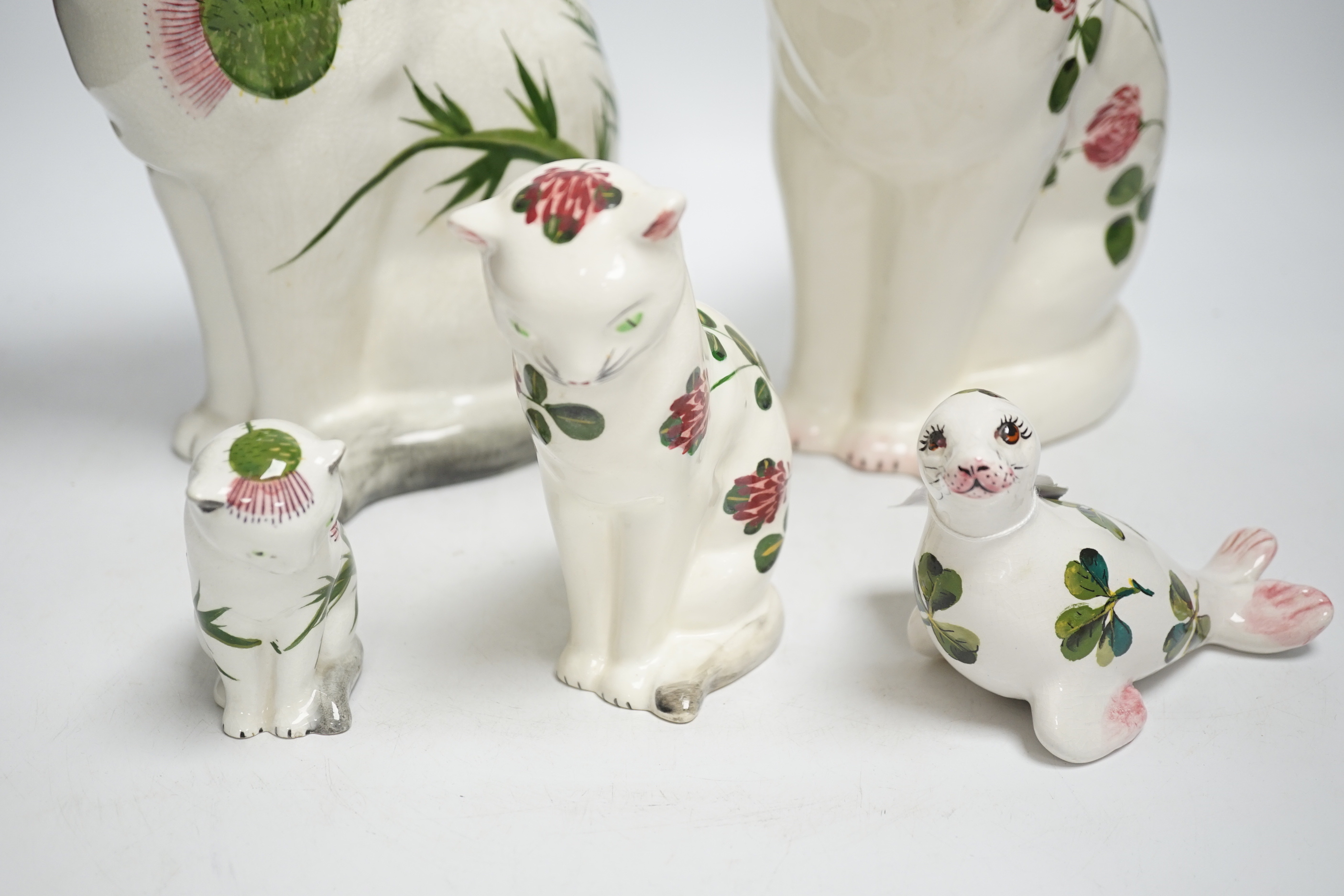 A Plichta clover pattern cat, a Plichta thistle pattern cat, together with two small Plichta cats - Image 2 of 5