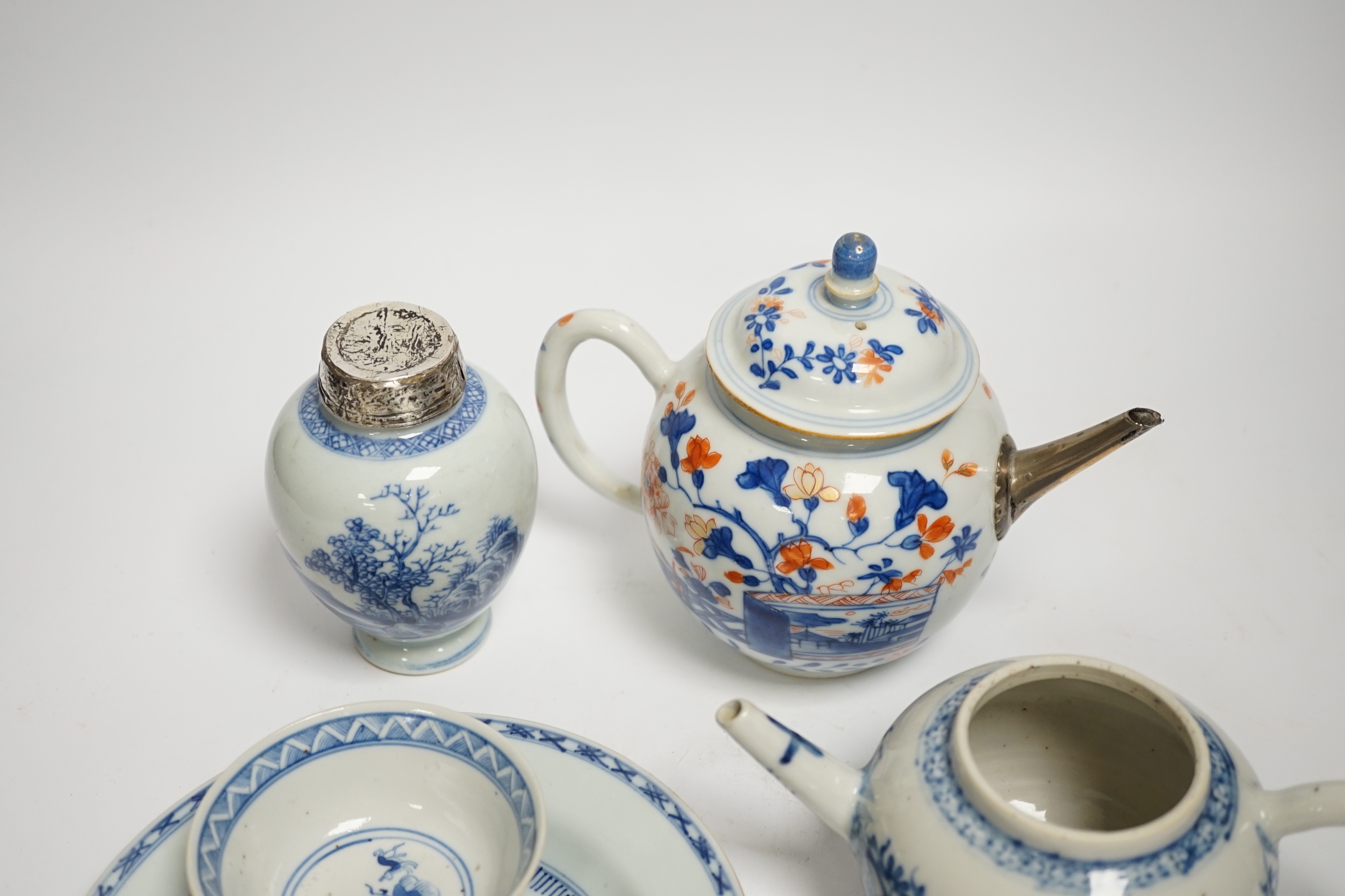 18th / 19th century Chinese export porcelain: two teapots, a tea canister, a plate and a teabowl, - Image 3 of 9