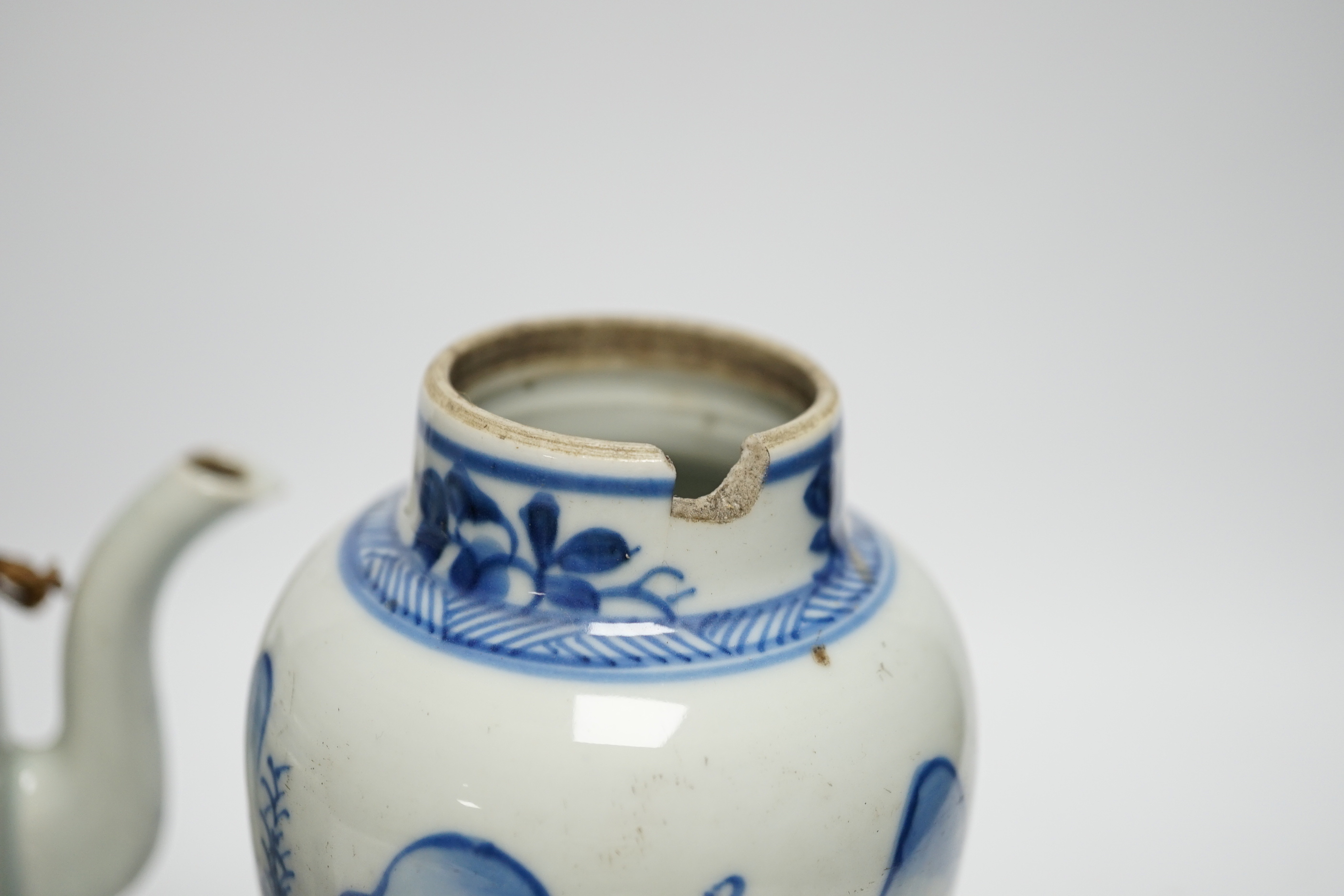 19th century Chinese blue and white porcelain comprising teapot, vase and dish, largest 18cm high - Image 5 of 8