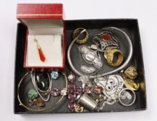 A small quantity of assorted jewellery, including white metal bangle, a silver gilt 'Dearest'