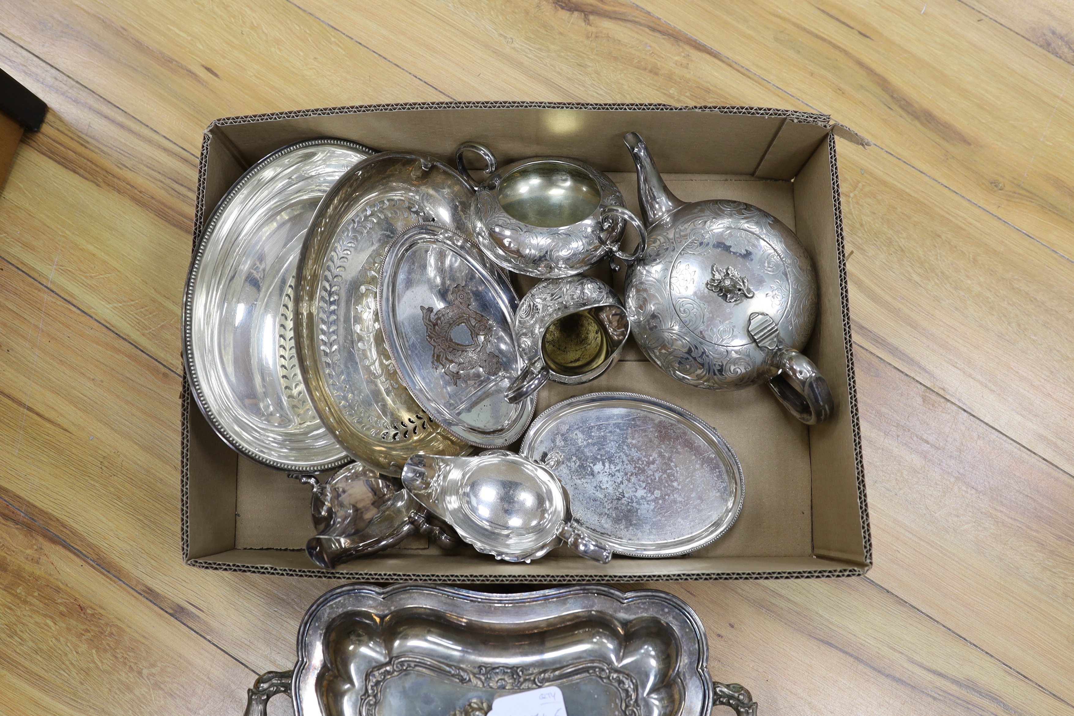 A collection of plated wares: an oval card tray, tureen and cover, cased four piece spoon desert set - Image 3 of 4