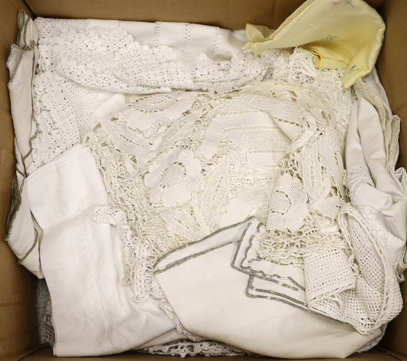 A collection of mixed late 19th and 20th century crochet and lace edged linens - Image 2 of 2