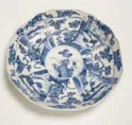 A Chinese blue and white octagonal dish, Kangxi period, 27cm