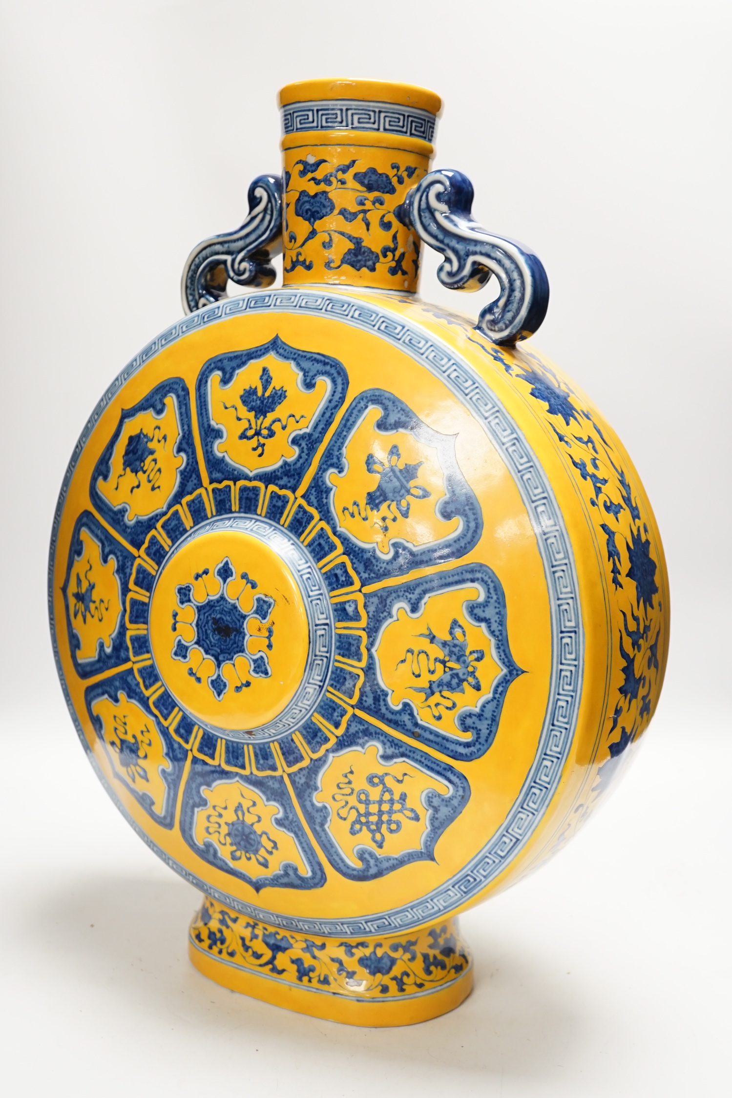 A large Chinese yellow ground moonflask, 49cm high - Image 5 of 5