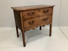 A George III mahogany chest of two drawers with shaped apron, width 80cm, depth 48cm, height 74cm