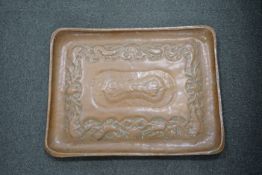 A large Newlyn style copper tray, 45x59cm