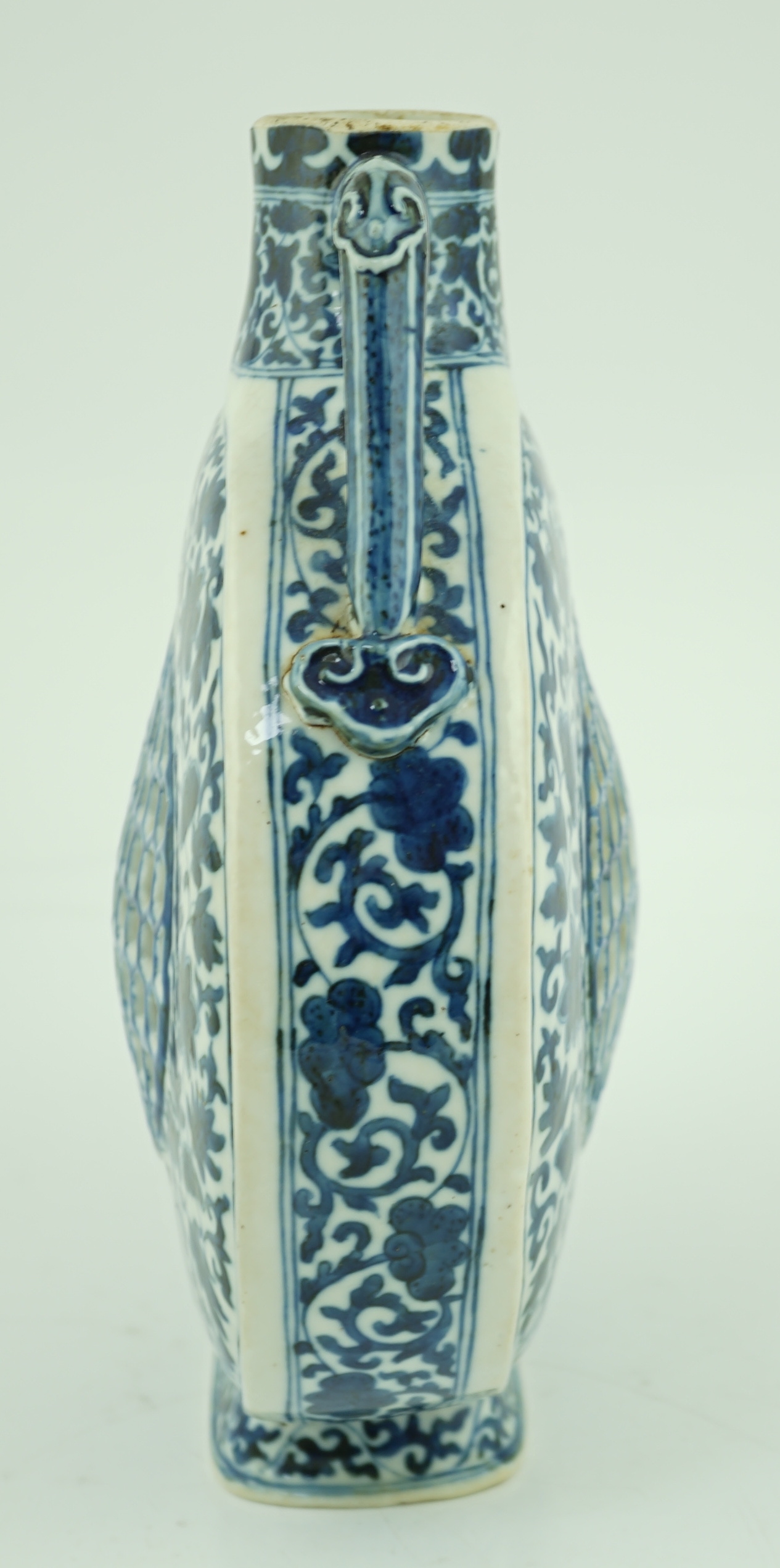 A Chinese blue and white moonflask, Daoguang six character mark and of the period, with honeycomb - Image 4 of 9