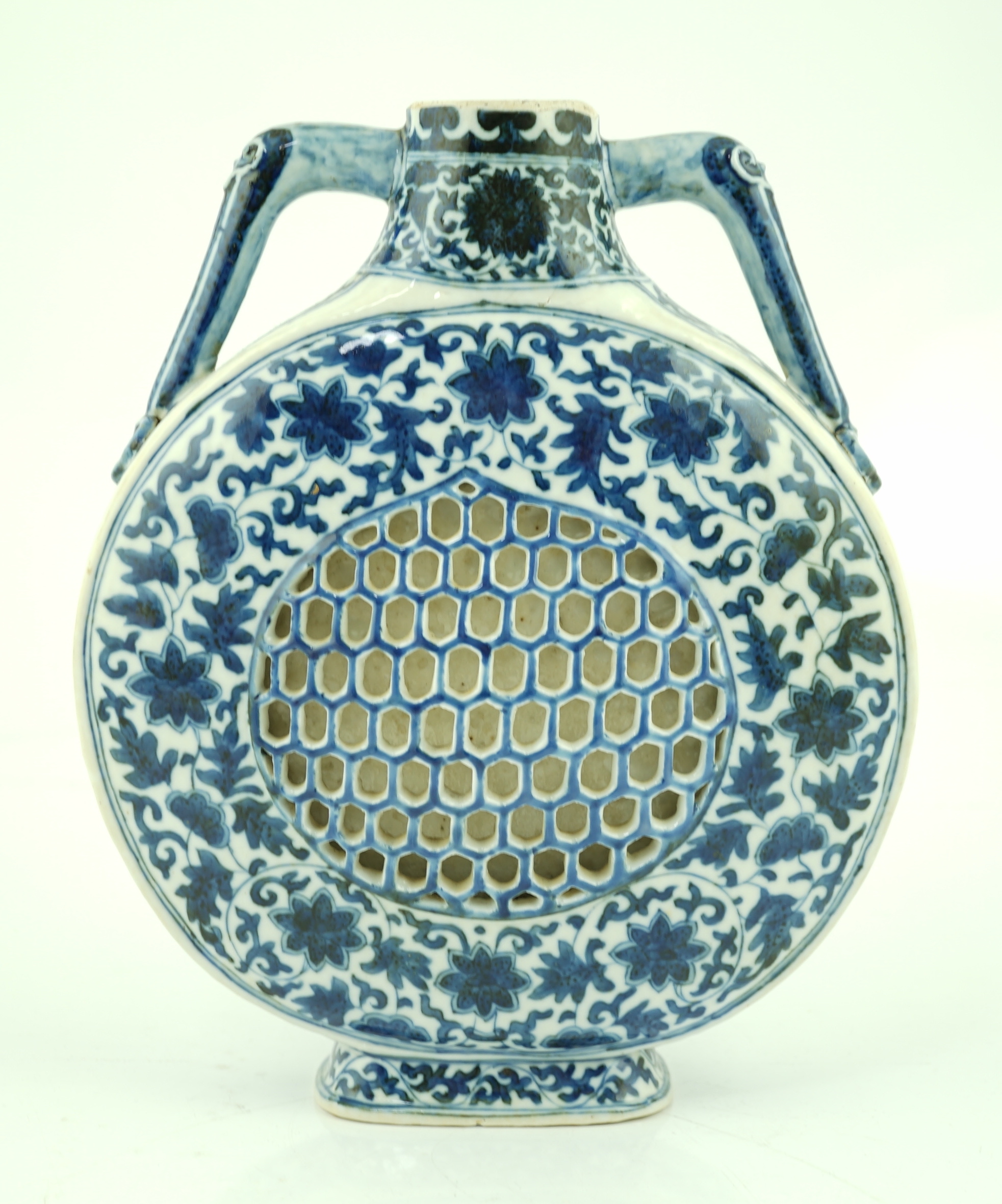 A Chinese blue and white moonflask, Daoguang six character mark and of the period, with honeycomb - Image 3 of 9