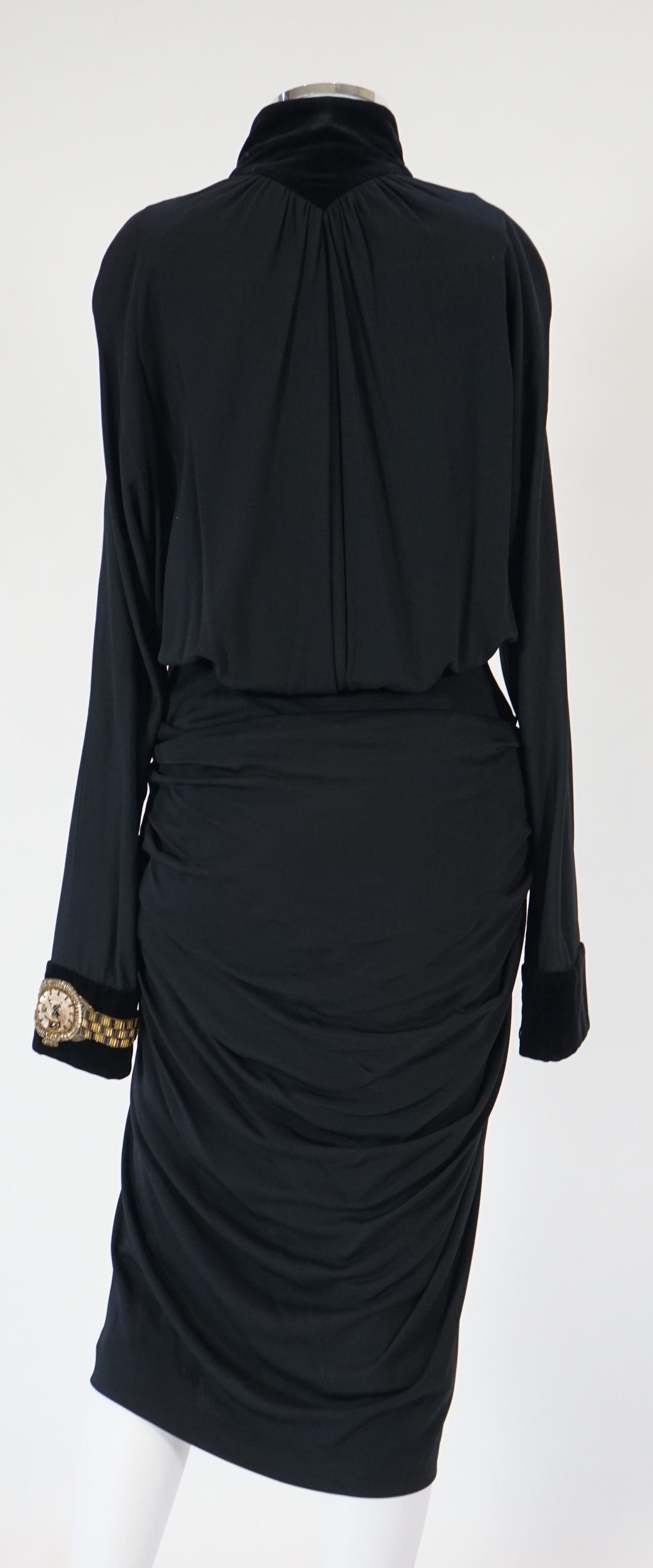 A Karl Lagerfeld black evening dress, stunning dress, velvet collar and velvet cuffs with gold - Image 9 of 11