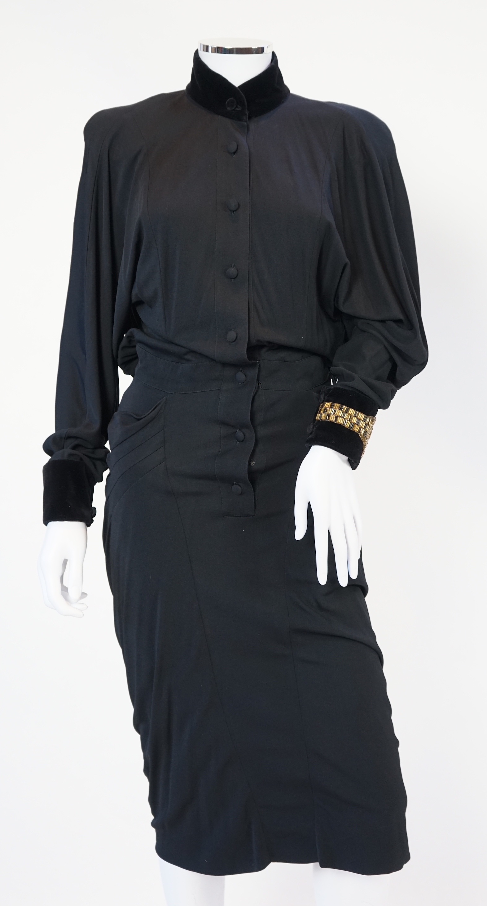 A Karl Lagerfeld black evening dress, stunning dress, velvet collar and velvet cuffs with gold - Image 2 of 11