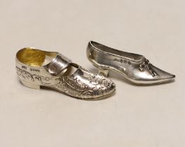 An Edwardian novelty silver pin cushion, modelled as a shoe, Levi & Salaman, Birmingham, 1904, 68mm,