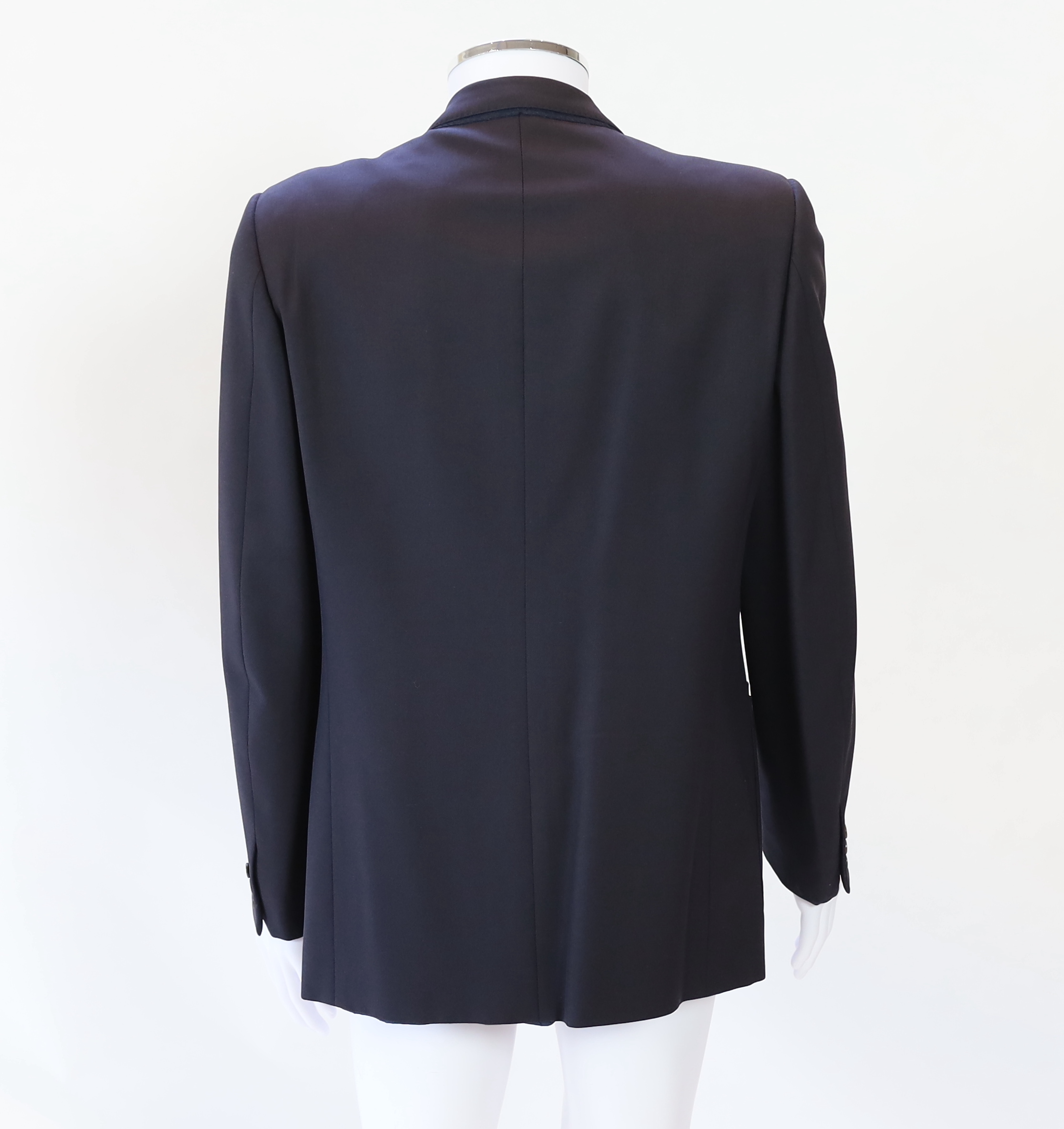 A Saint Laurent rive gauche gentlemen's navy blue double breasted blazer, approx size 42"*** - Image 4 of 5
