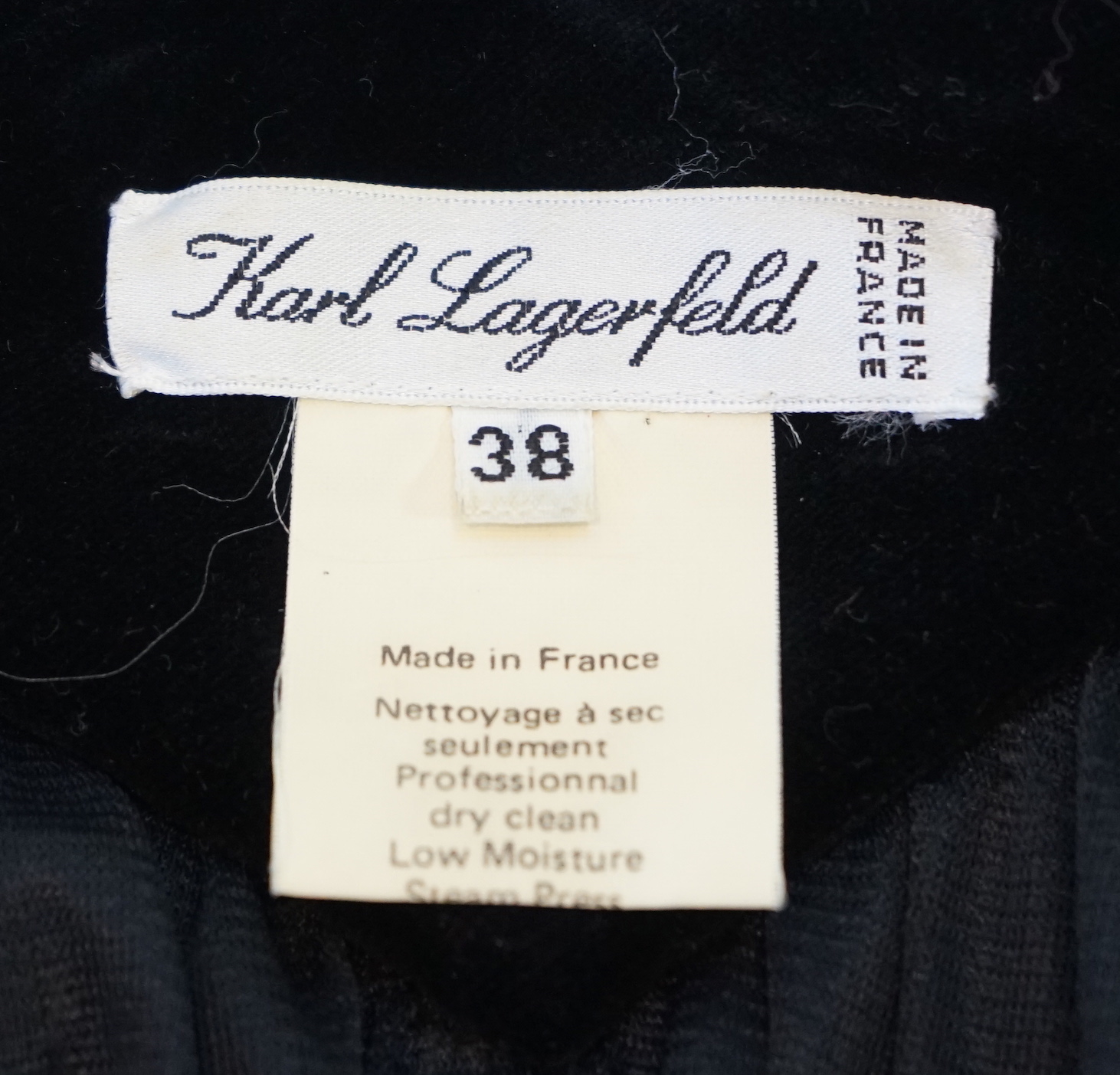 A Karl Lagerfeld black evening dress, stunning dress, velvet collar and velvet cuffs with gold - Image 11 of 11