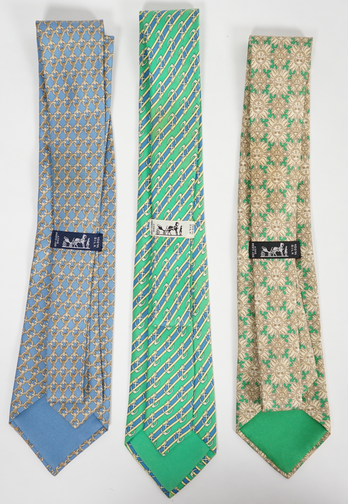 Three Hermès gentlemen's assorted patterned silk ties***CONDITION REPORT***In fair/good worn - Image 3 of 3