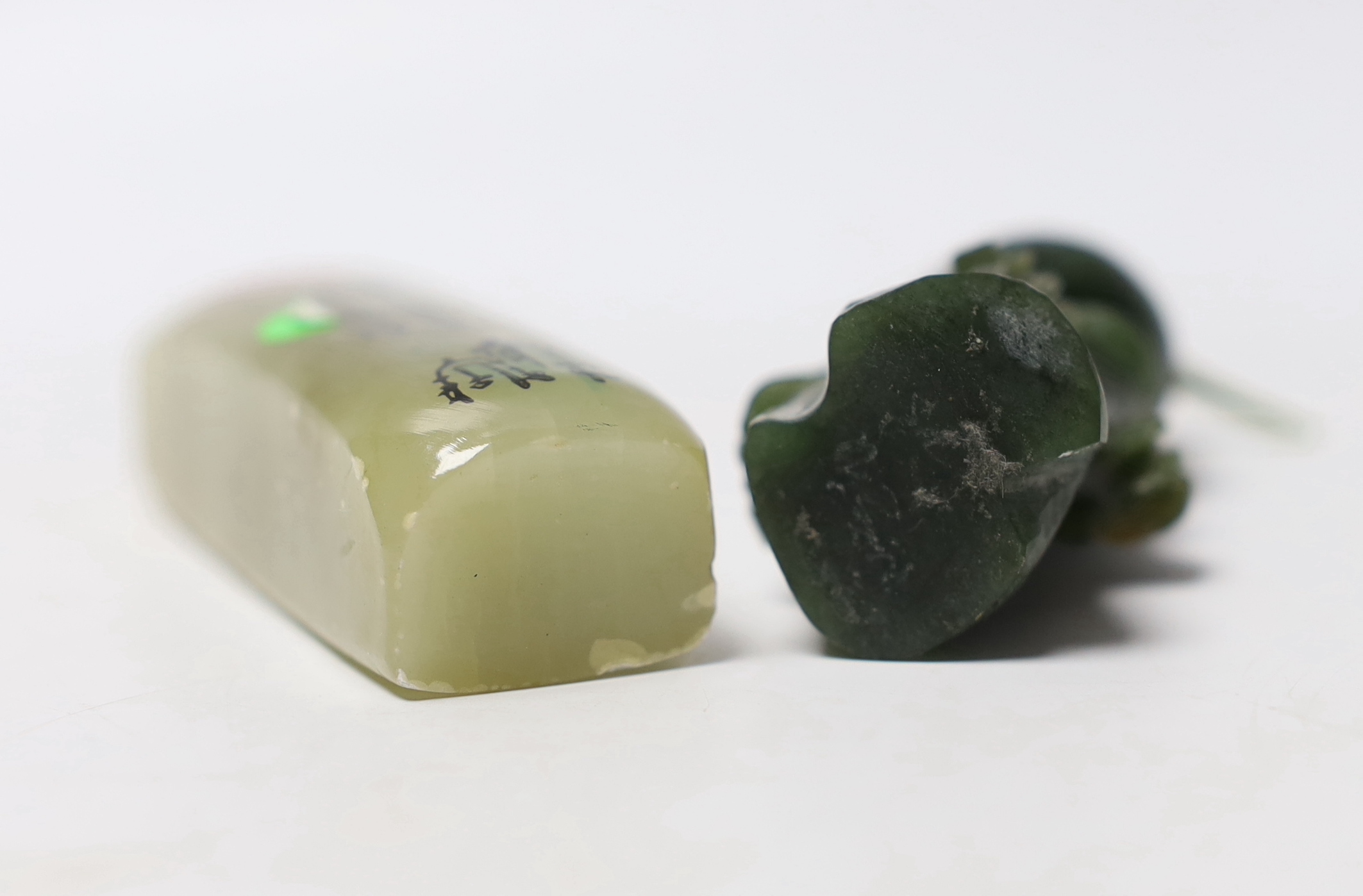 * * A carved spinach green jade model of a bird and a Chinese soapstone scroll weight, largest 7cm - Image 3 of 3