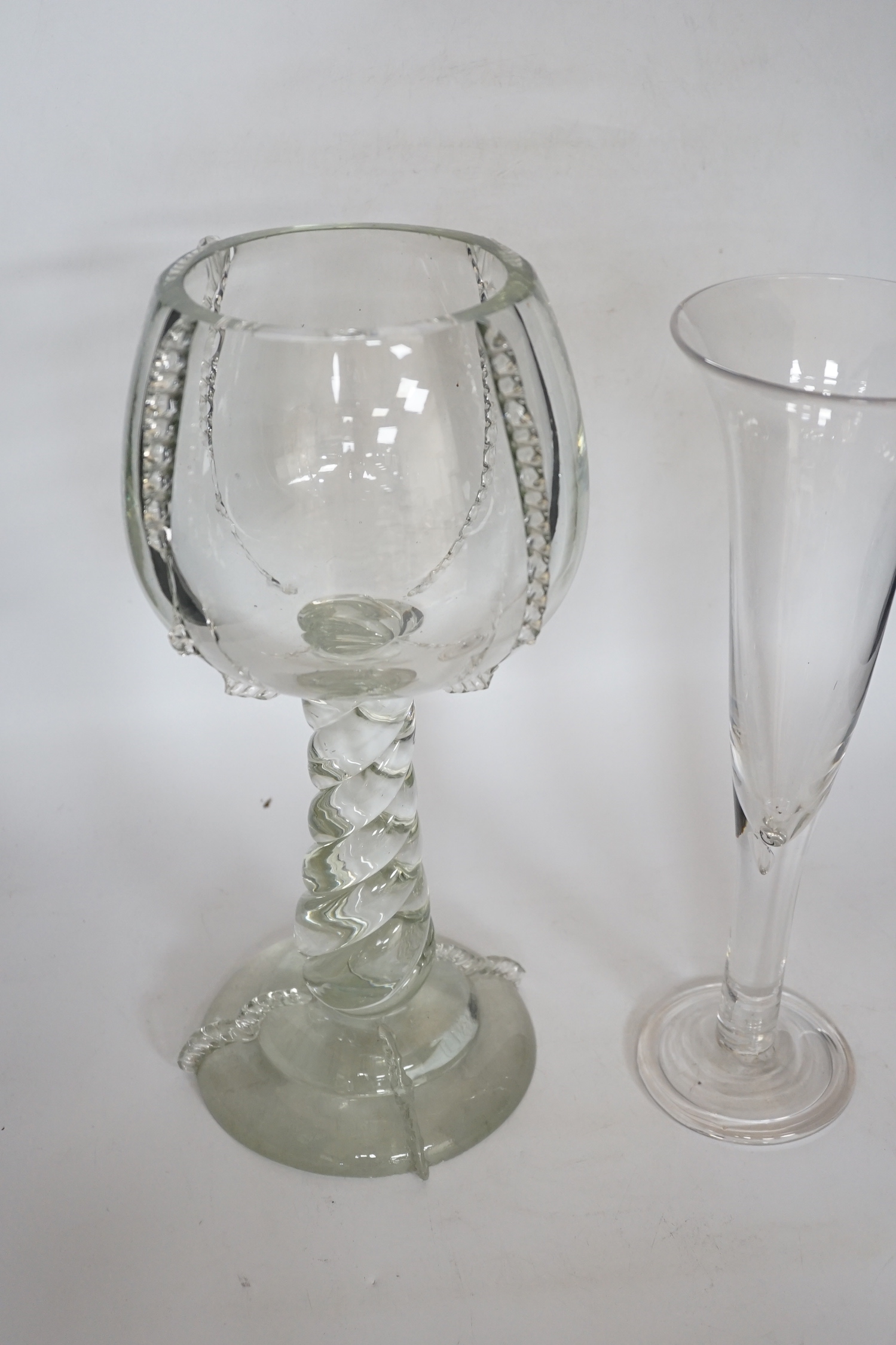 A large glass centrepiece and a tear drop trumpet shaped vase, 38cm - Image 3 of 5