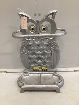 A painted cast metal owl stick stand, height 48cm