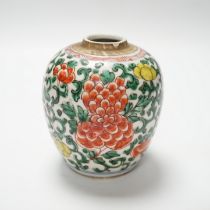 A Chinese wucai ovoid jar, Shunzhi/Kangxi period, 11cm