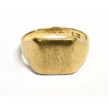 A 9CT GOLD SIGNET RING partial engraved letters to the bezel, hallmarked for Birmingham, date letter