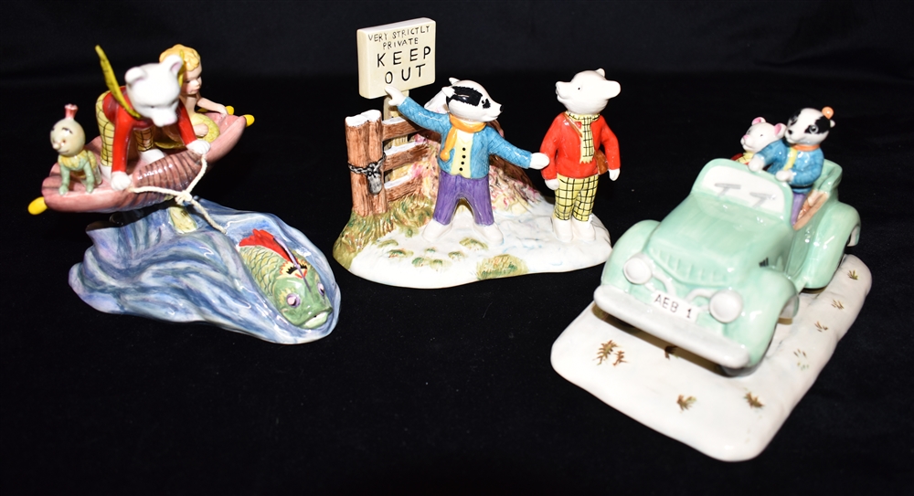 THREE BOXED LIMITED EDITION ROYAL DOULTON RUPERT BEAR GROUPS: 'Tempted to Trespass' numbered 1039/ - Image 3 of 4