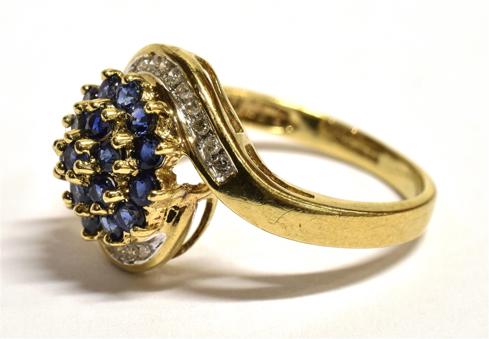 QVC 9CT GOLD, GEM SET WRAP OVER CLUSTER RING The cluster set with blue gemstones with a diamond - Bild 3 aus 4