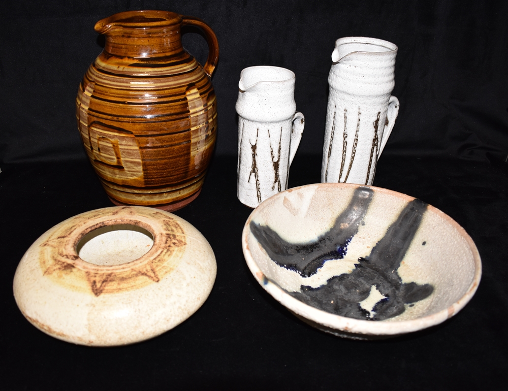 STUDIO POTTERY: a mixed collection comprising glazed terracotta jug, bowl, vase and two graduated