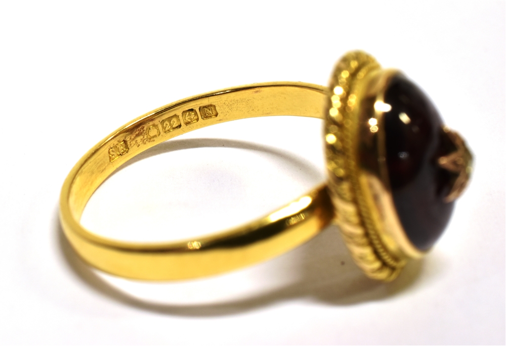 A 22CT GOLD, ROSE CUT DIAMOND BOULE RING The ring set with a boule of garnet glass measuring 1.3 x - Image 3 of 4